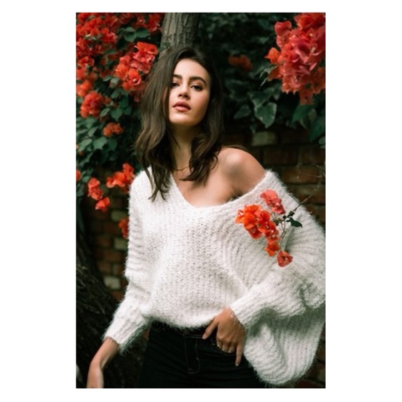 POL Soft V Neck Sweater - Picture 3 of 8